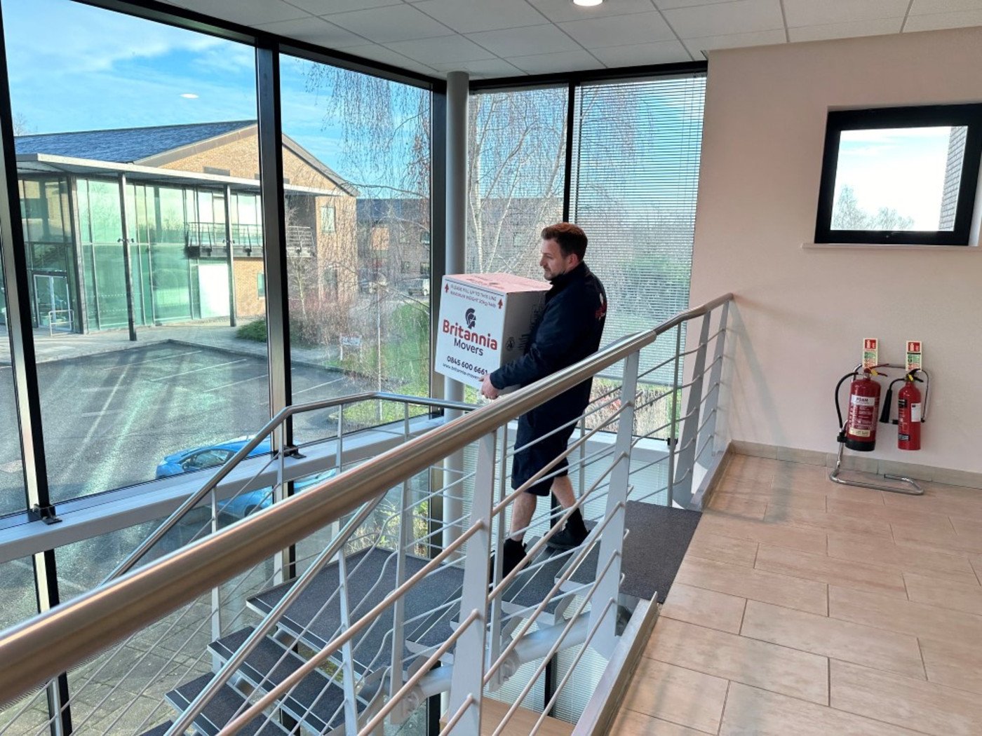 Commercial move box carry on stairs